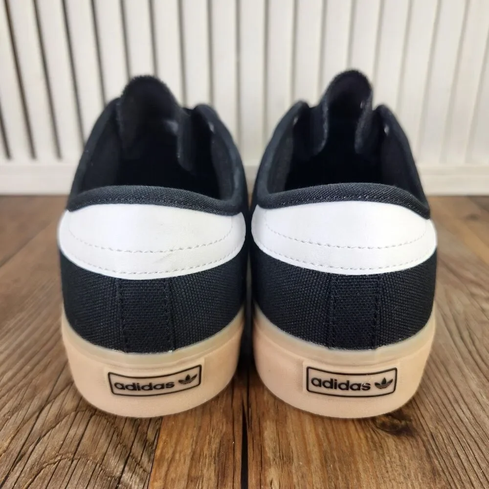 Adidas Originals Seeley XT Mens Size 7 Black White Gum Sole Skater Shoes GZ8567